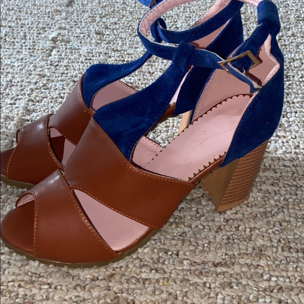Mid heels